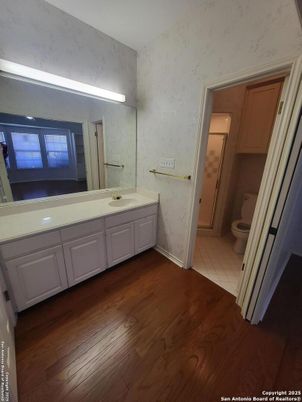 Bathroom, Dual Sink Vanities, Interior, Wood Texture Flooring
