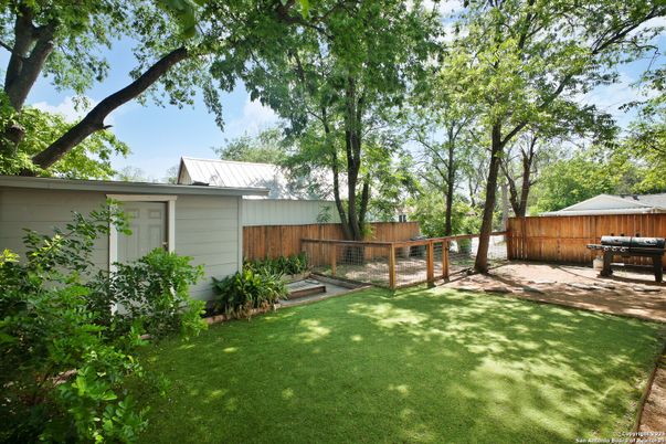 Backyard, Exterior