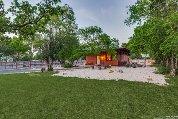 Backyard, Exterior