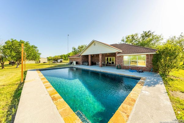 Exterior, Pool