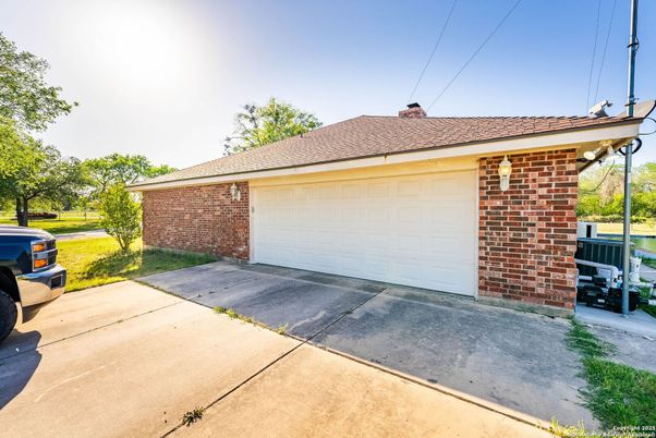 Detached Garage, Exterior