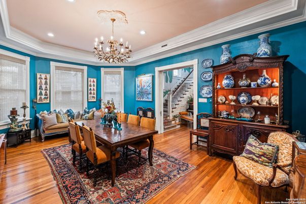 Chandelier, Dining room, Interior, Recessed Lighting, Wood Texture Flooring