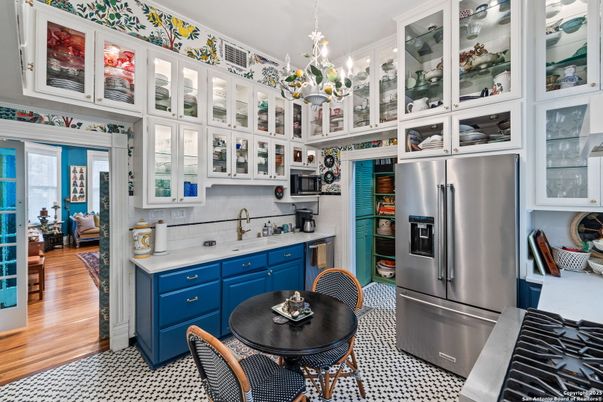 Chandelier, Interior, Kitchen, Pendant Lights, Stainless Steel Appliances, Wood Texture Flooring