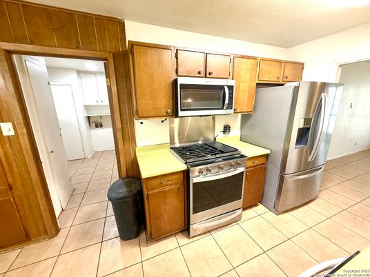 Interior, Kitchen, Stainless Steel Appliances