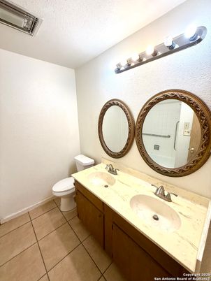 Bathroom, Dual Sink Vanities, Interior