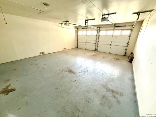 Garage, Interior