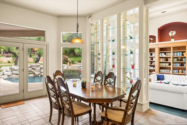 Dining room, Interior, Pendant Lights