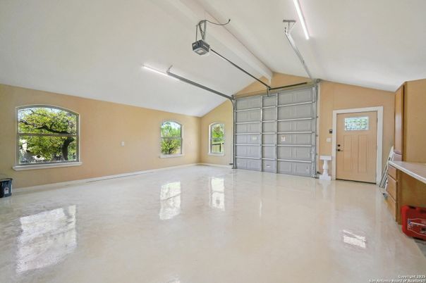 Garage, Interior