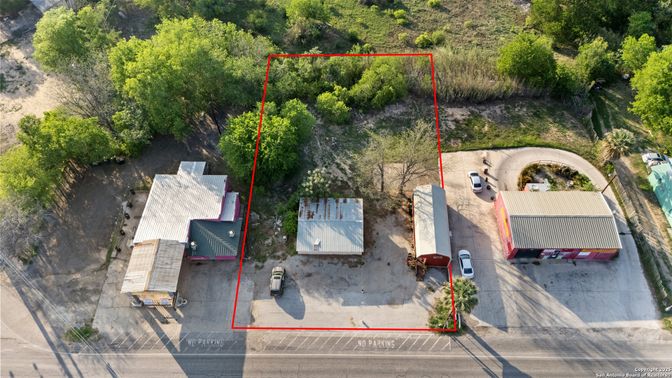 Exterior, Drone