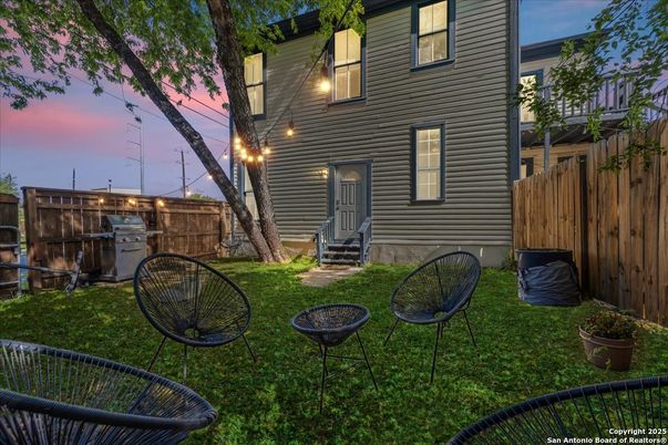 Backyard, Exterior