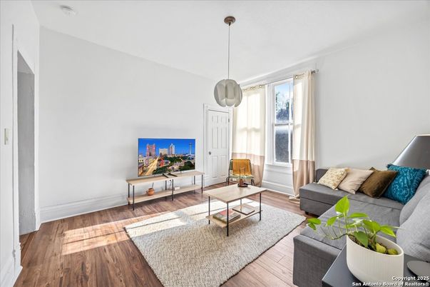 Interior, Living room, Pendant Lights, Wood Texture Flooring