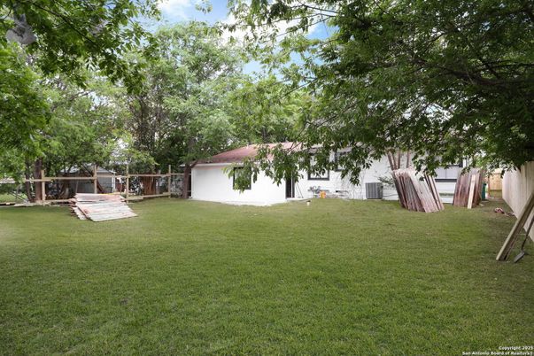 Backyard, Exterior