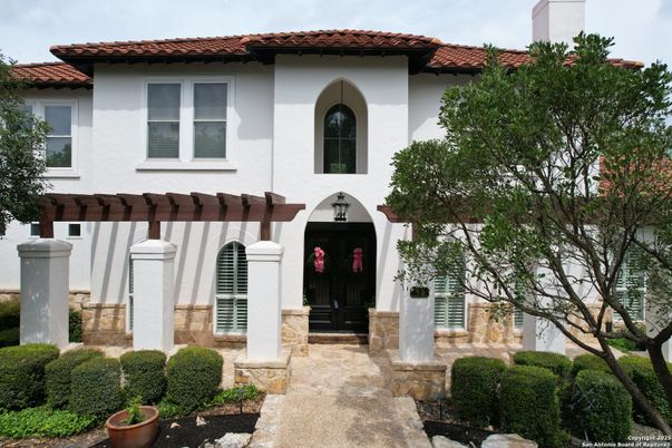 Exterior, Facade, Spanish Mediterranean