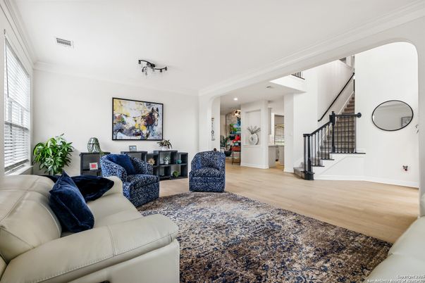 Interior, Living room, Recessed Lighting, Wood Texture Flooring