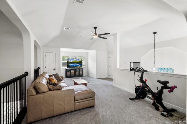 Fitness Equipment, Interior, Living room, Pendant Lights