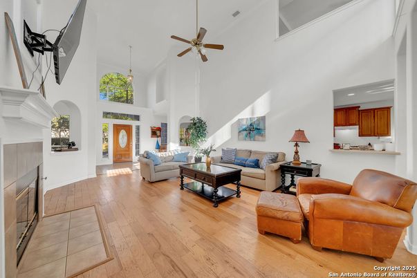 Fireplace, Interior, Living room, Pendant Lights, Recessed Lighting, Wood Texture Flooring