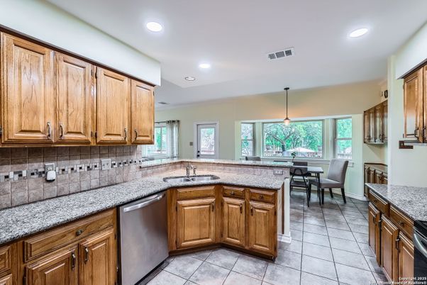 Dining room, Interior, Kitchen, Pendant Lights, Recessed Lighting