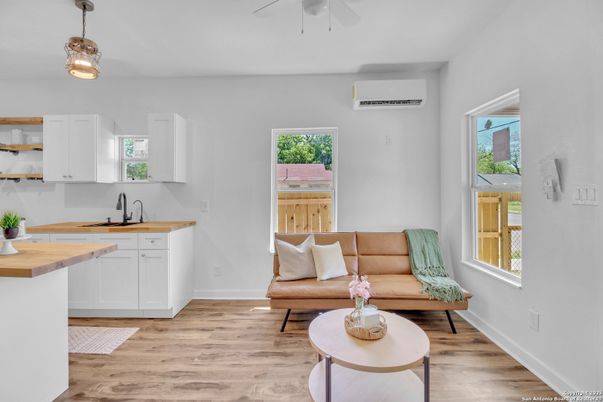 Interior, Kitchen, Pendant Lights, Wood Texture Flooring
