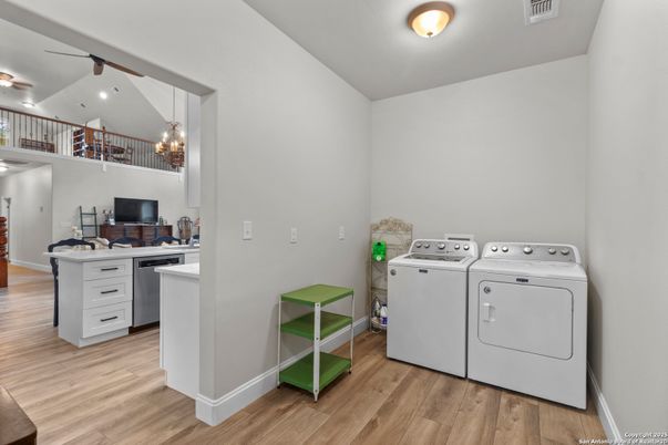 Interior, Washer, Wood Texture Flooring