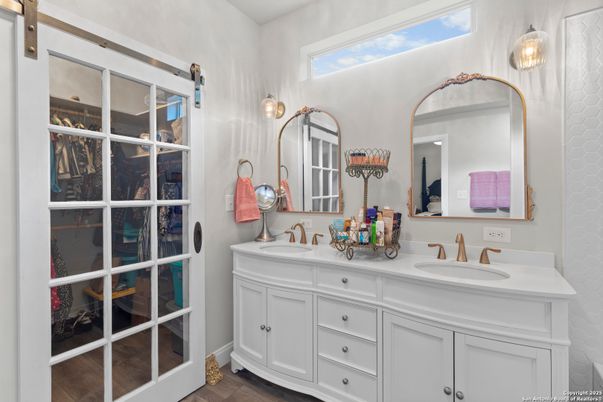 Bathroom, Dual Sink Vanities, Interior, Wood Texture Flooring