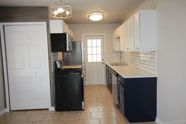 Interior, Kitchen, Stainless Steel Appliances