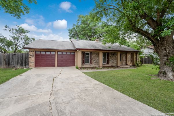 Attached, Backyard, Exterior, Facade, Brick Facade, Ranch