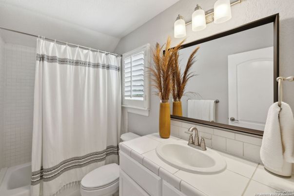 Bathroom, Interior, Tile Countertops