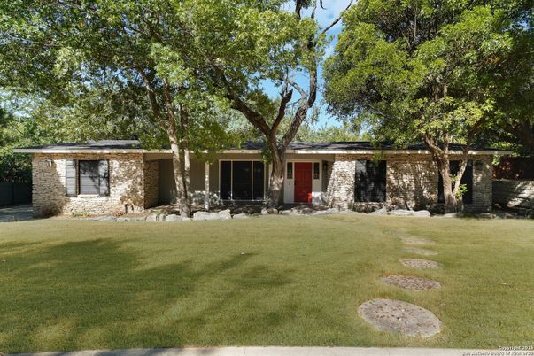 Exterior, Facade, Brick Facade, Solar Panels, Ranch