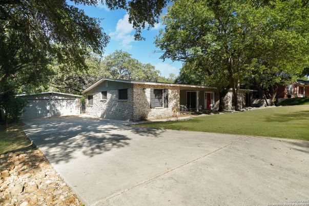 Detached Garage, Exterior