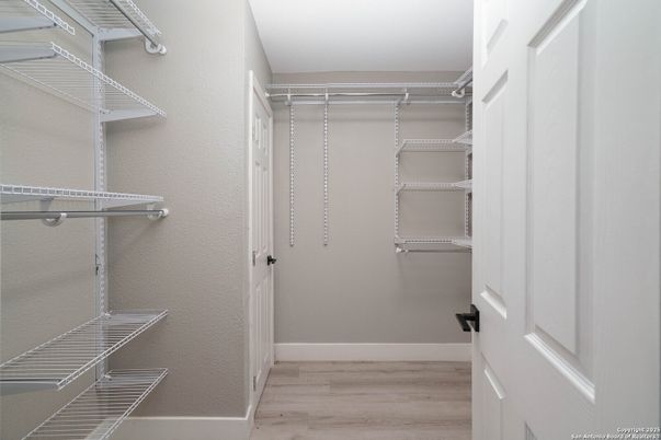 Interior, Walk-in Closets, Wood Texture Flooring