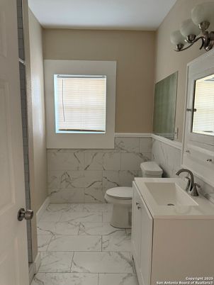 Bathroom, Interior, Marble, Marble Walls
