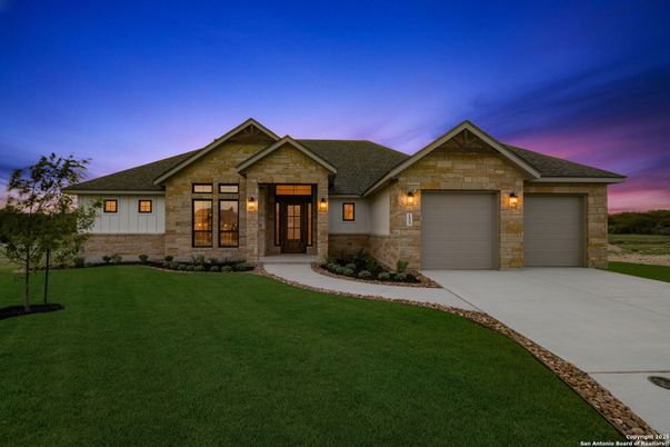 Attached, Exterior, Facade, Ranch
