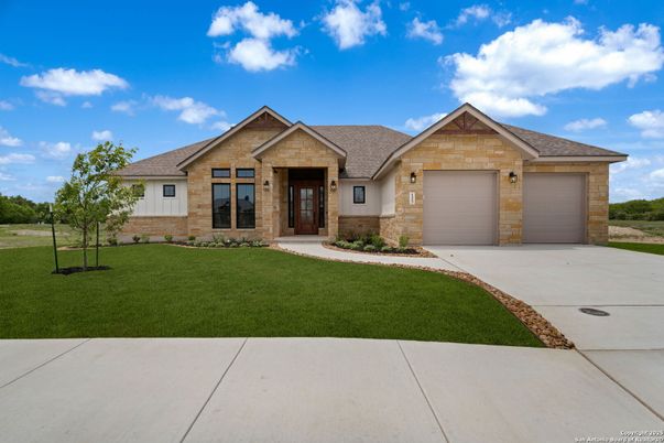 Attached, Exterior, Facade, Ranch
