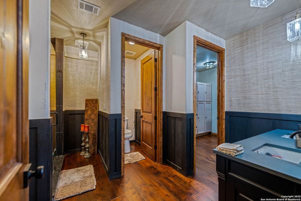 Interior, Pendant Lights, Wood Texture Flooring