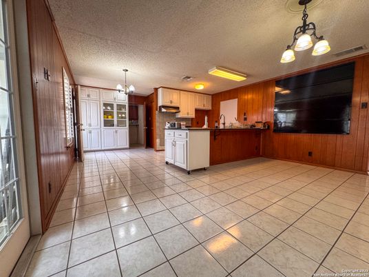 Chandelier, Interior, Kitchen