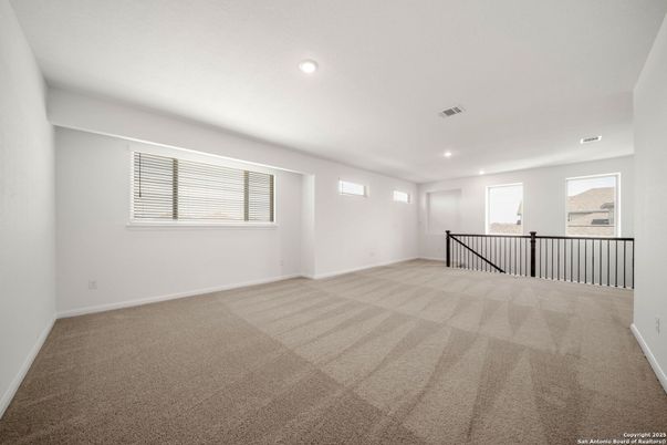 Empty room, Interior, Recessed Lighting