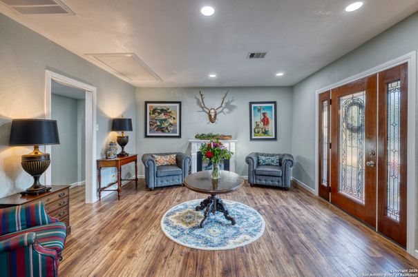 Interior, Recessed Lighting, Wood Texture Flooring