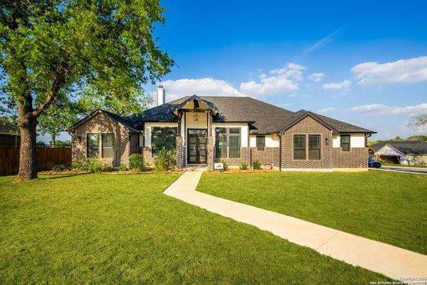 Backyard, Exterior, Facade, Brick Facade, French Provincial