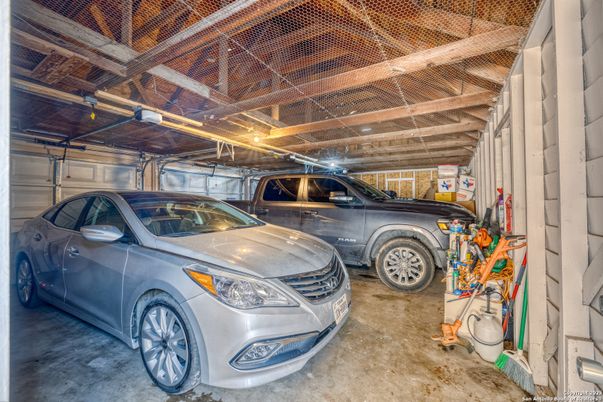 Garage, Interior