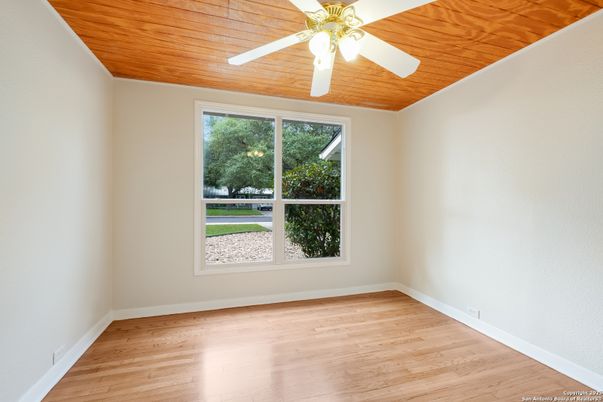 Empty room, Interior, Recessed Lighting, Wooden Ceilings, Wood Texture Flooring