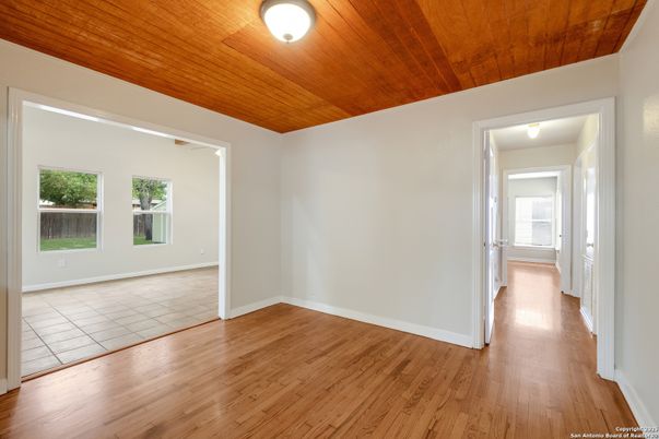 Empty room, Interior, Wooden Ceilings, Wood Texture Flooring