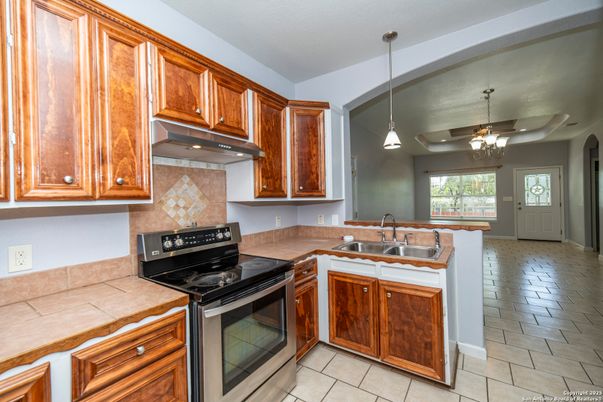 Interior, Kitchen, Pendant Lights, Tile Countertops