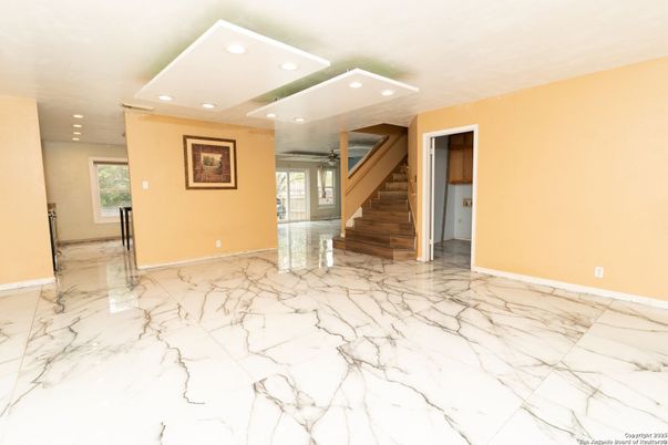 Empty room, Interior, Marble, Recessed Lighting