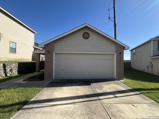 Detached Garage, Exterior