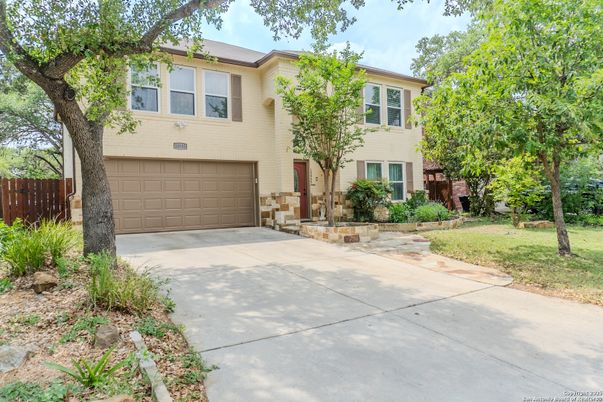 Attached, Exterior, Facade, Raised Ranch