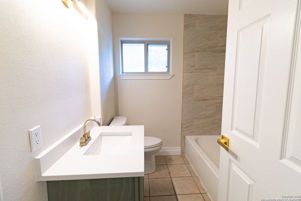 Bathroom, Interior, Marble Walls