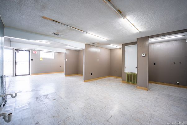 Elevator, Empty room, Interior