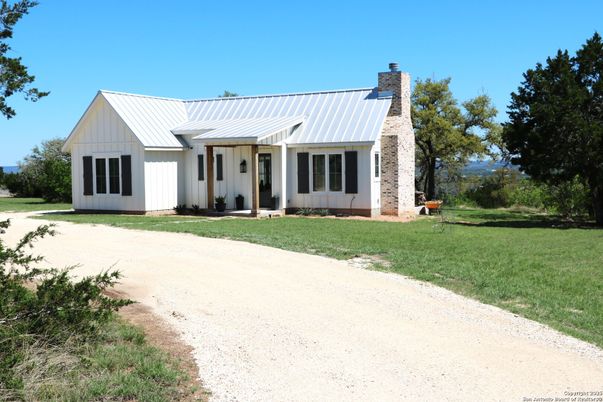 Backyard, Exterior, Facade, Farmhouse
