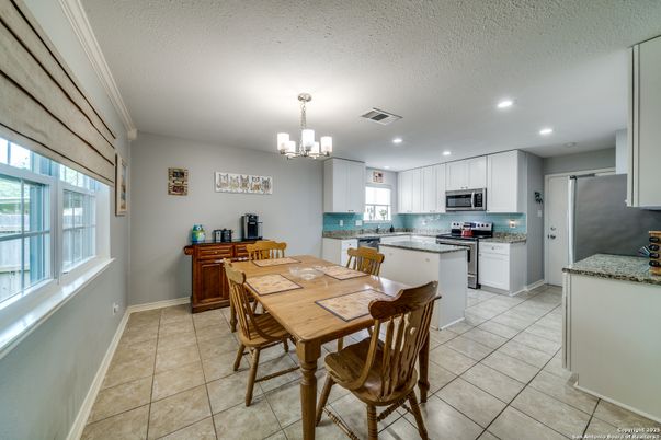 Chandelier, Dining room, Interior, Kitchen, Pendant Lights, Recessed Lighting
