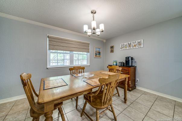Chandelier, Dining room, Interior